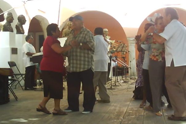 055 Merida Dancing30th Jan 2011.jpg